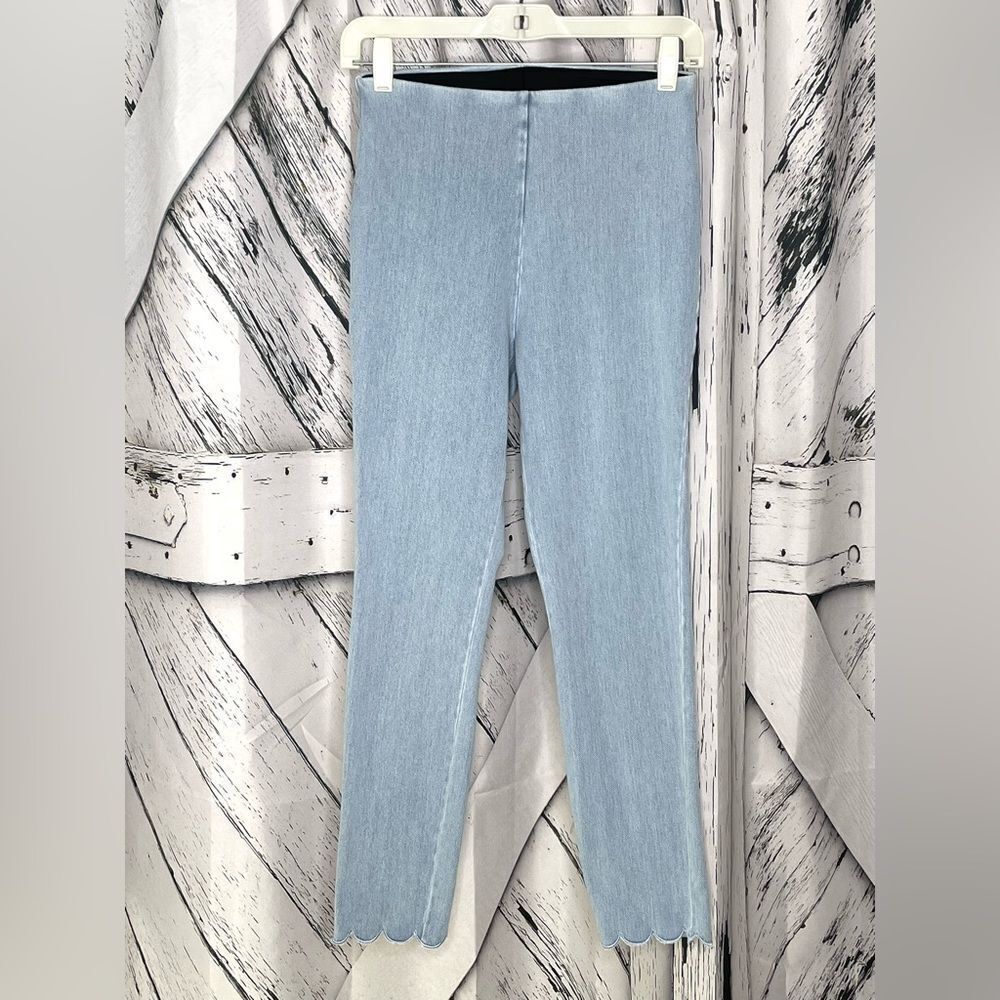 LYSSE Scallop Hem Light Wash Denim Legging Small